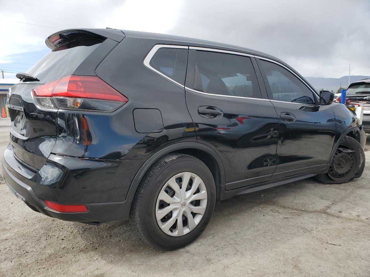 2018 NISSAN ROGUE S - Фото 3