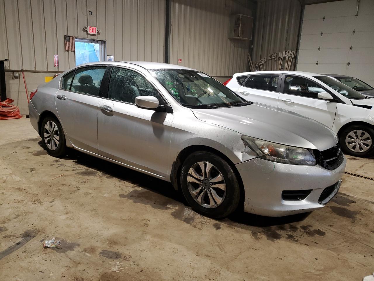 2014 HONDA ACCORD LX - Image 4