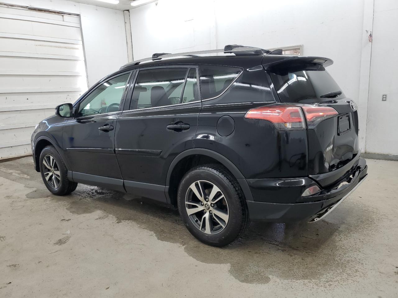 2016 TOYOTA RAV4 XLE - Фото 2