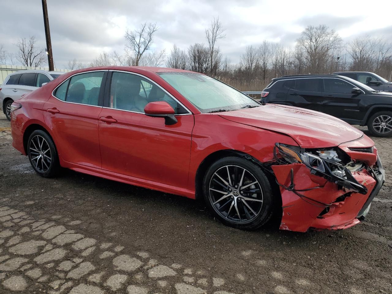 2021 TOYOTA CAMRY SE - Image 4