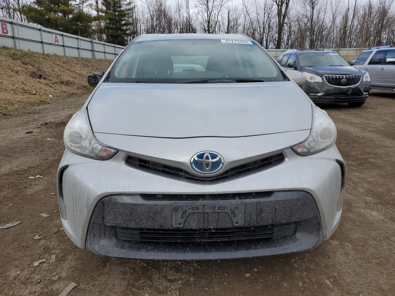 2015 TOYOTA PRIUS V - Фото 5
