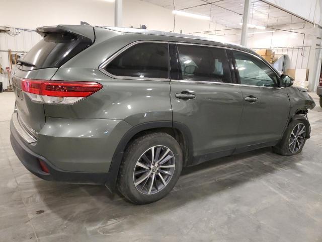 2019 Toyota Highlander Se - Фото 3
