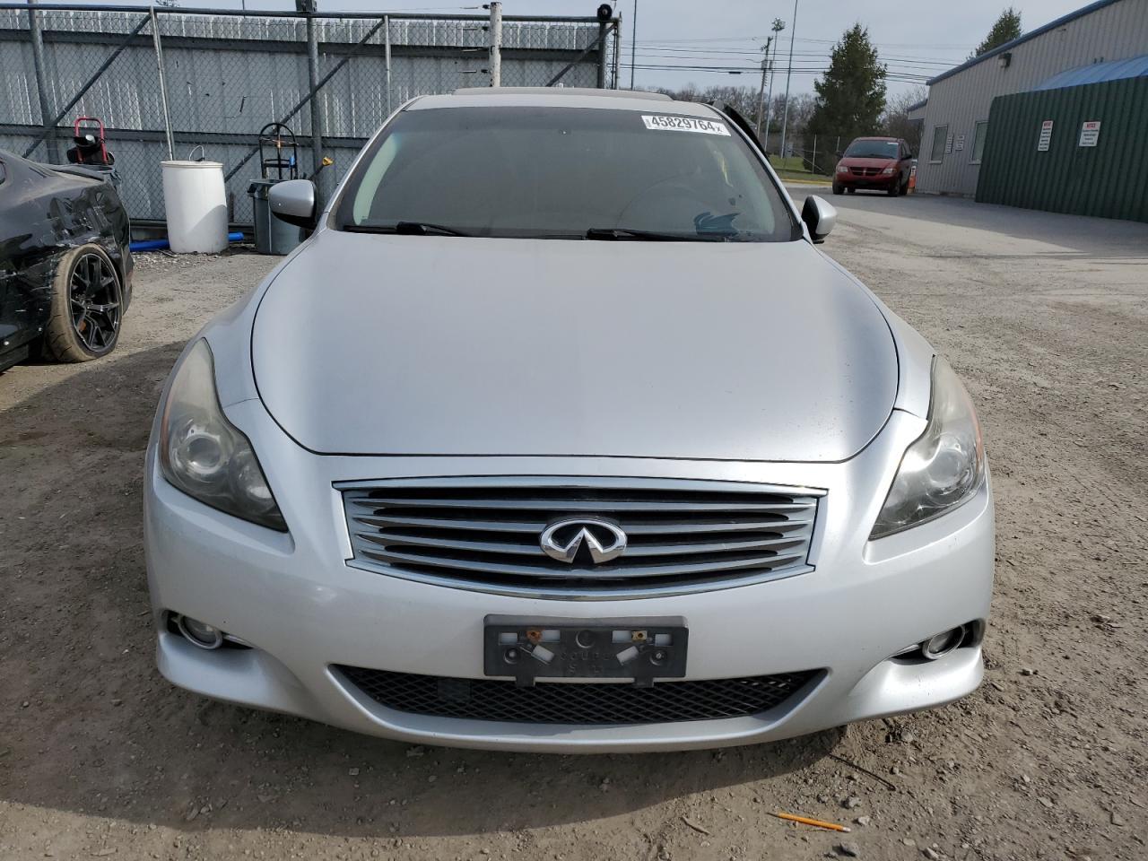 2011 INFINITI G37 - Фото 5