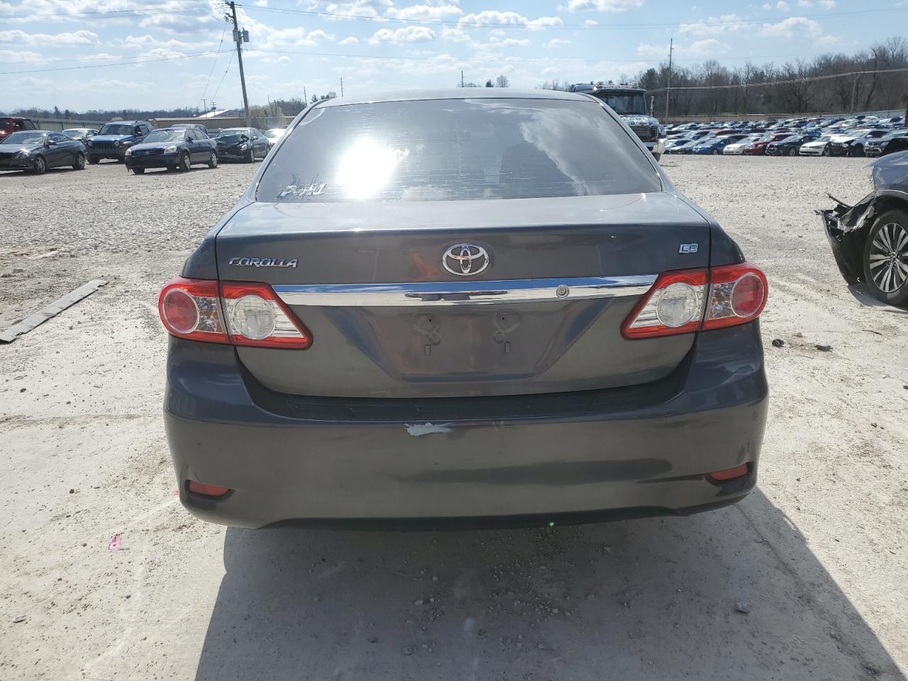 2013 TOYOTA COROLLA BA - Фото 6