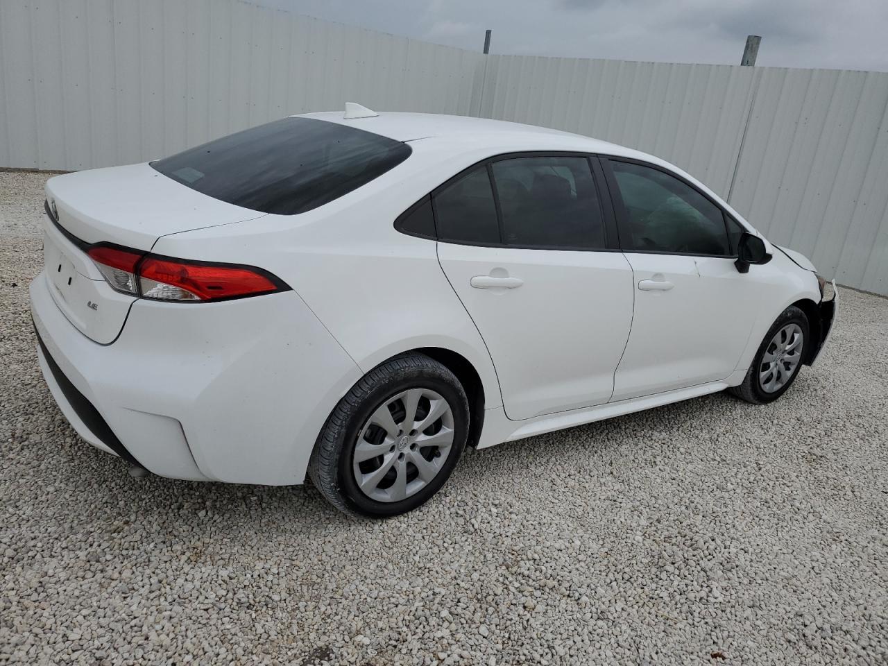 2022 TOYOTA COROLLA LE - Фото 3