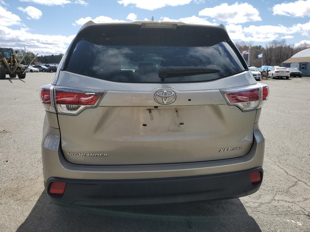 2015 TOYOTA HIGHLANDER - Фото 6