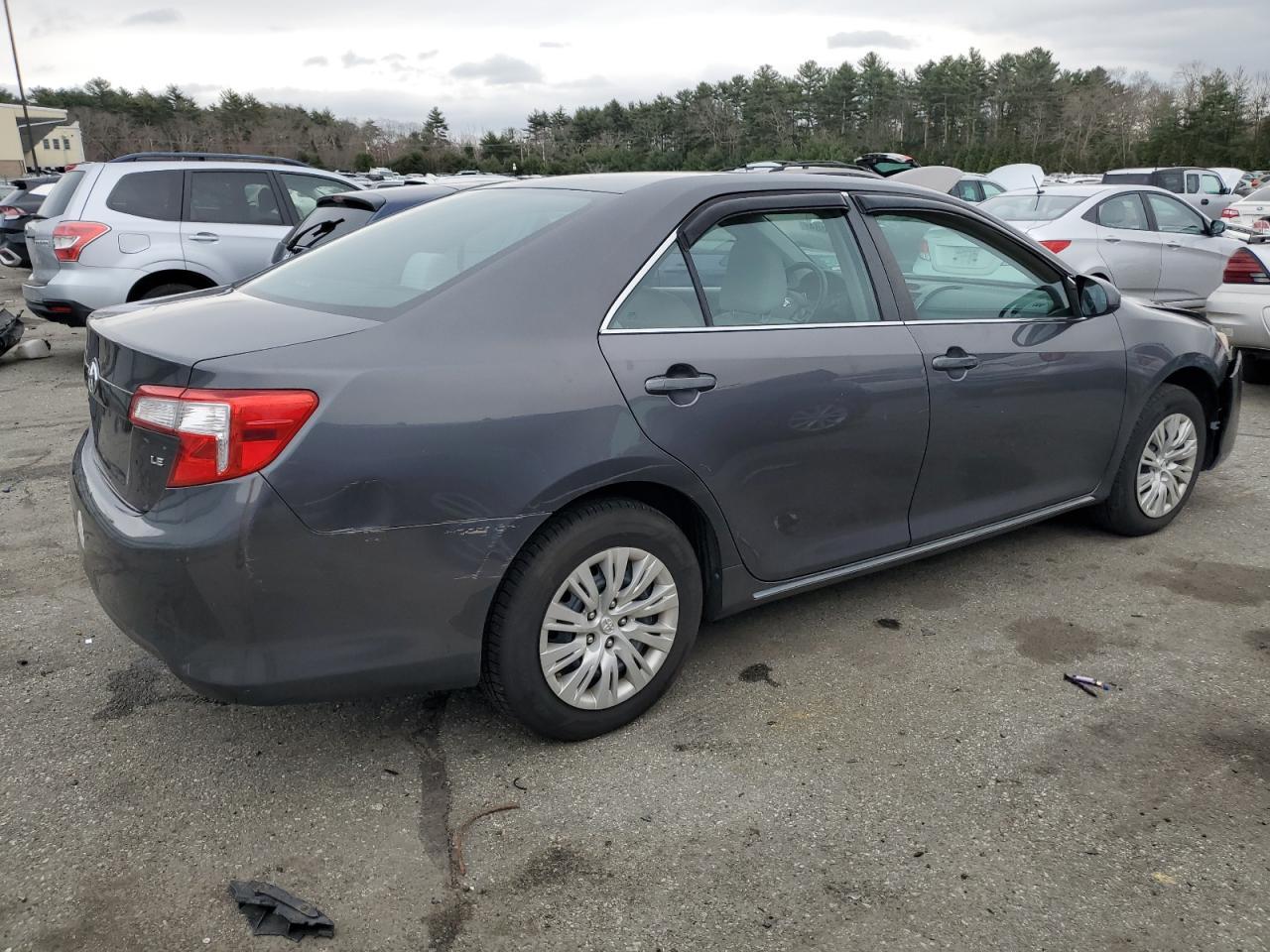 2014 TOYOTA CAMRY L - Фото 3