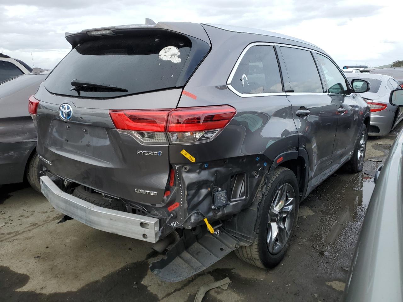 2019 TOYOTA HIGHLANDER - Image 3