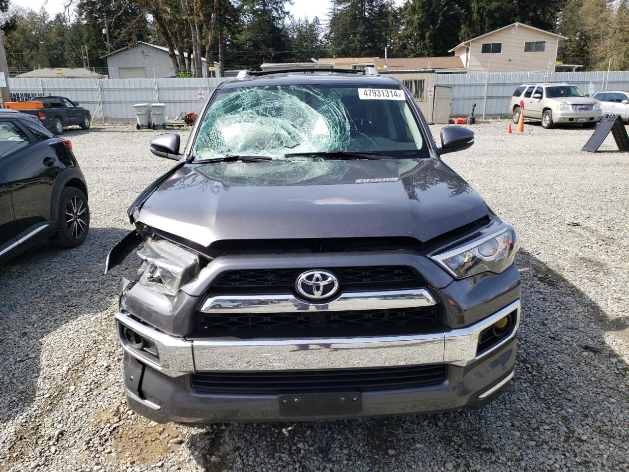 2017 TOYOTA 4RUNNER SR - Image 5