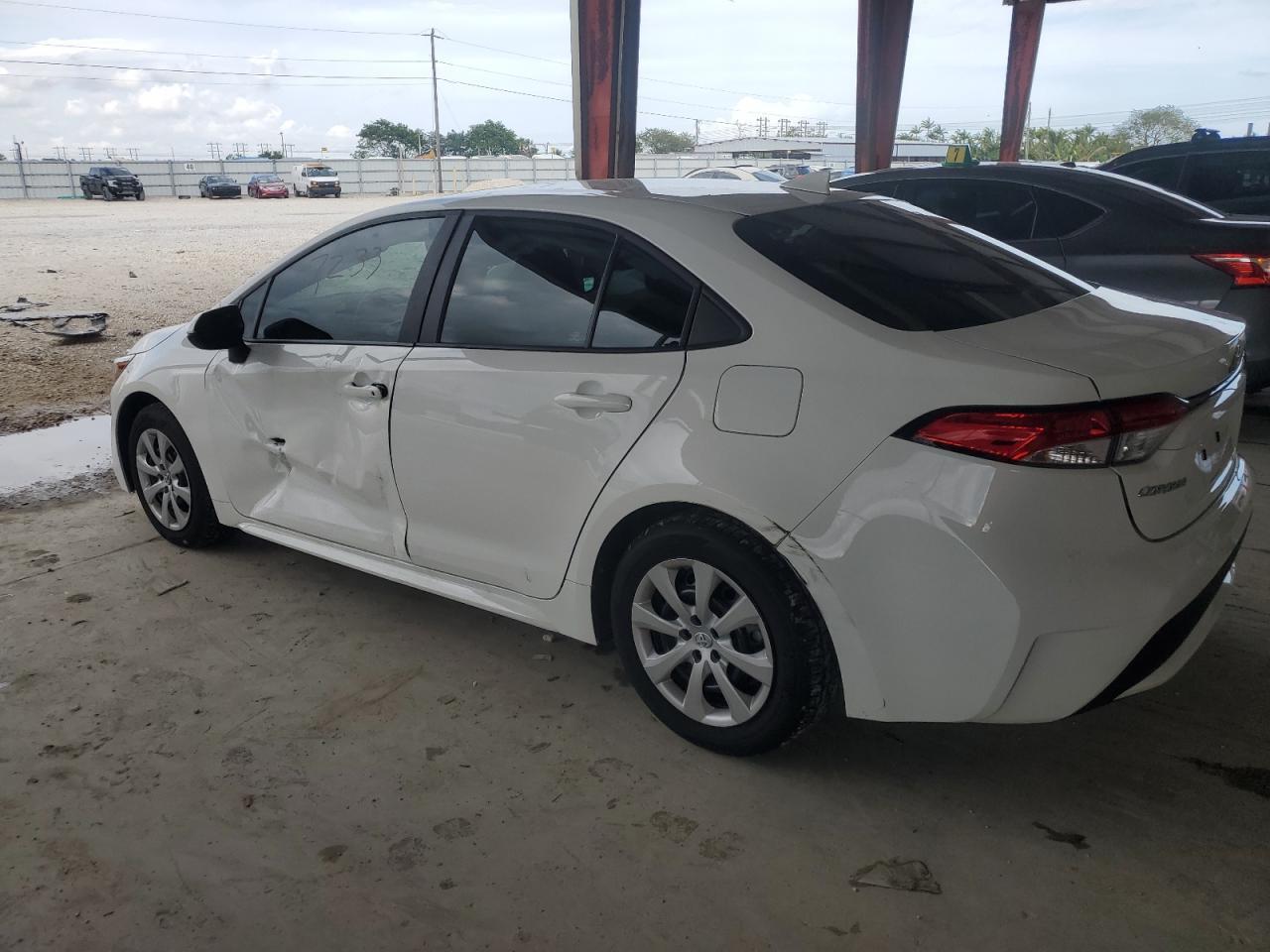 2022 TOYOTA COROLLA LE - Image 2