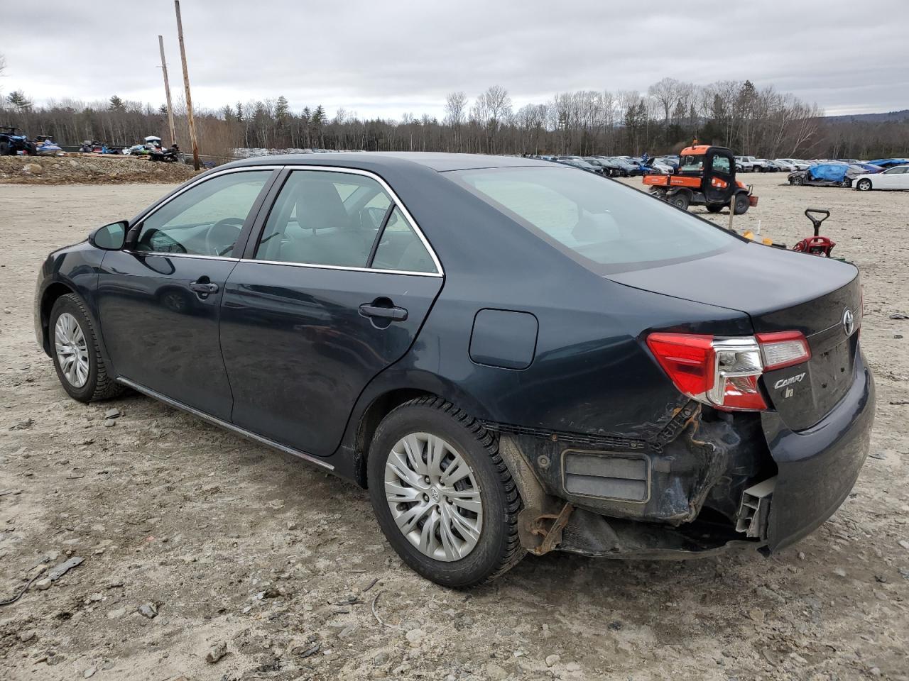 2014 TOYOTA CAMRY L - Фото 2