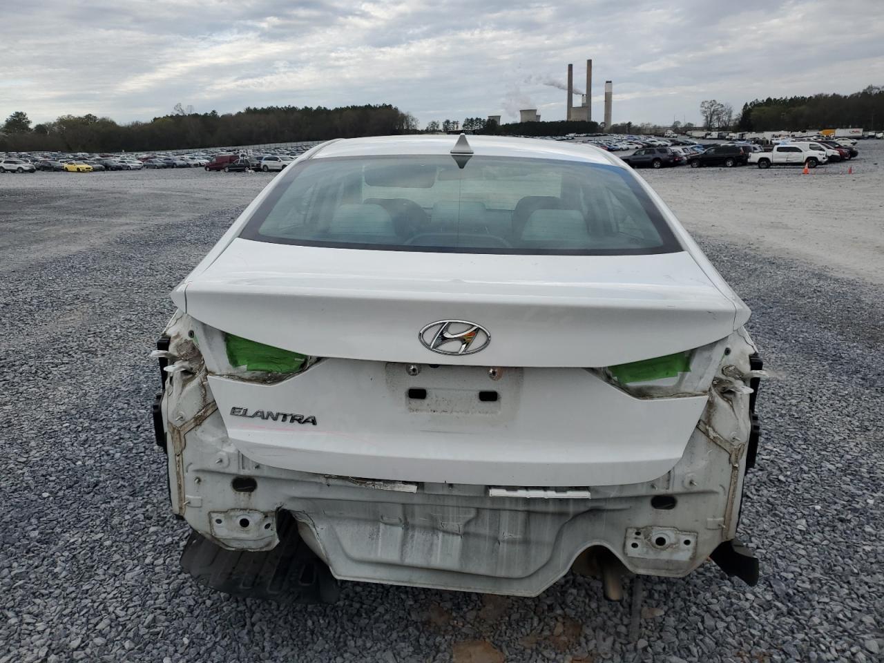 2017 HYUNDAI ELANTRA SE - Фото 6