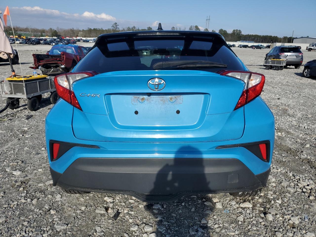 2019 TOYOTA C-HR XLE - Image 6