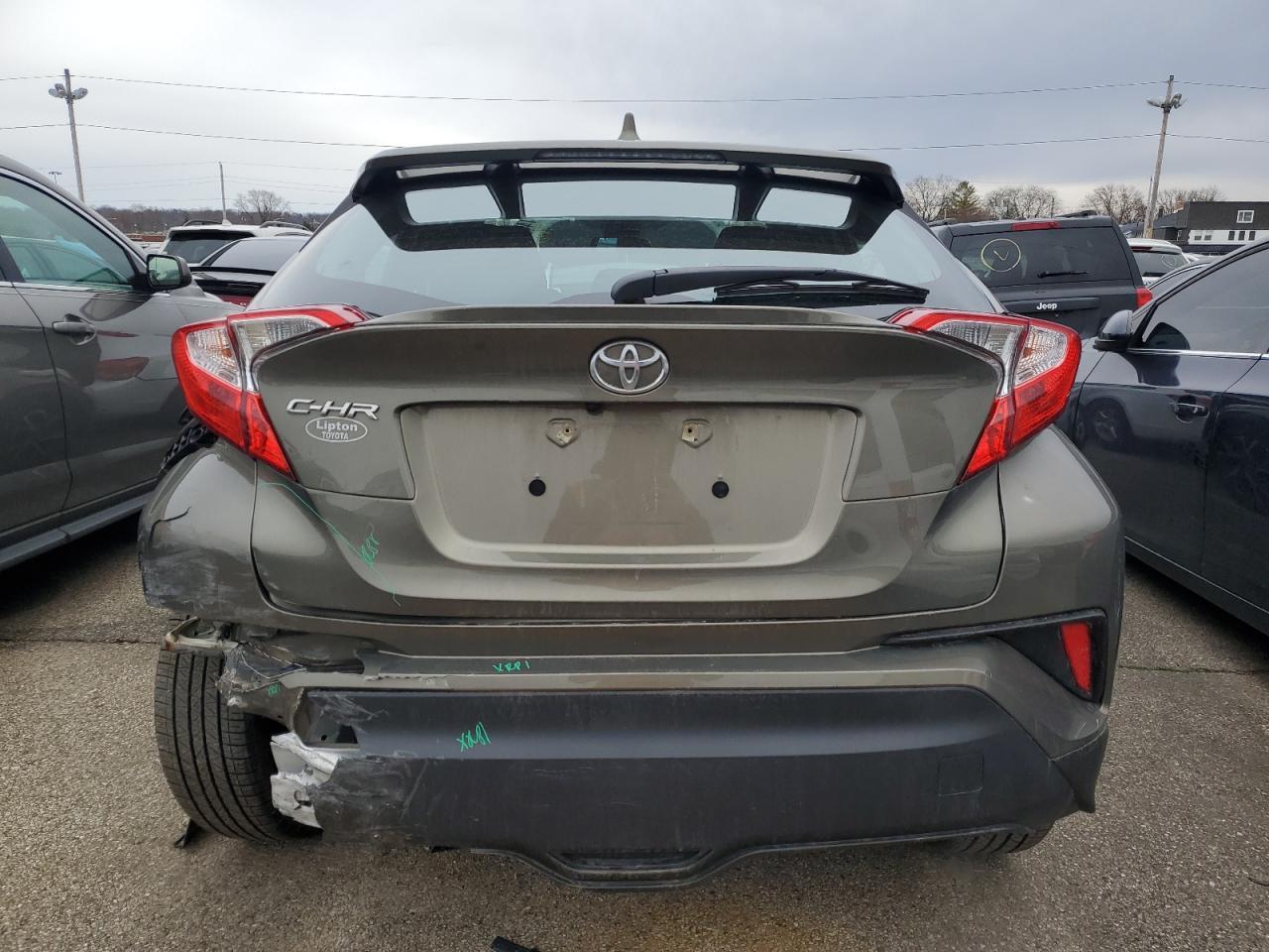 2021 TOYOTA C-HR XLE - Фото 6
