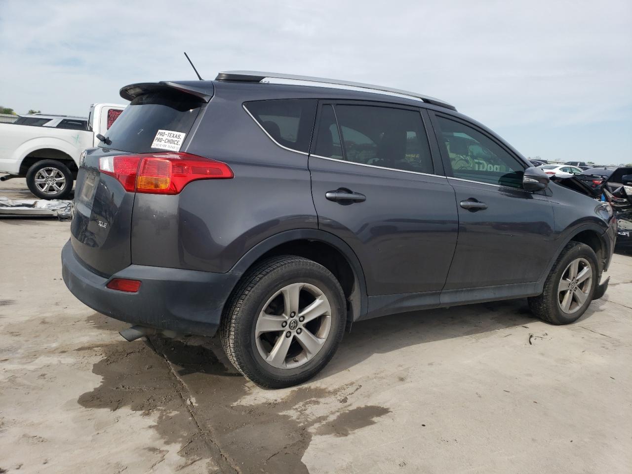 2015 TOYOTA RAV4 XLE - Image 3