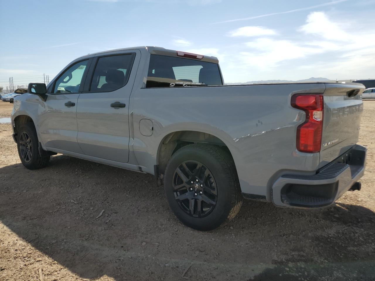 2024 CHEVROLET SILVERADO - Фото 2