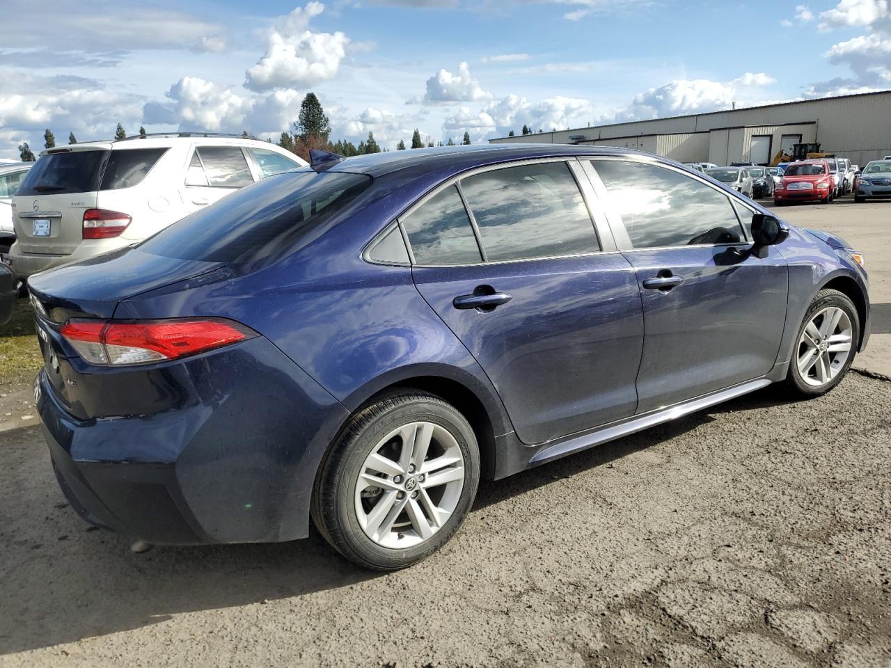 2021 TOYOTA COROLLA LE - Image 3