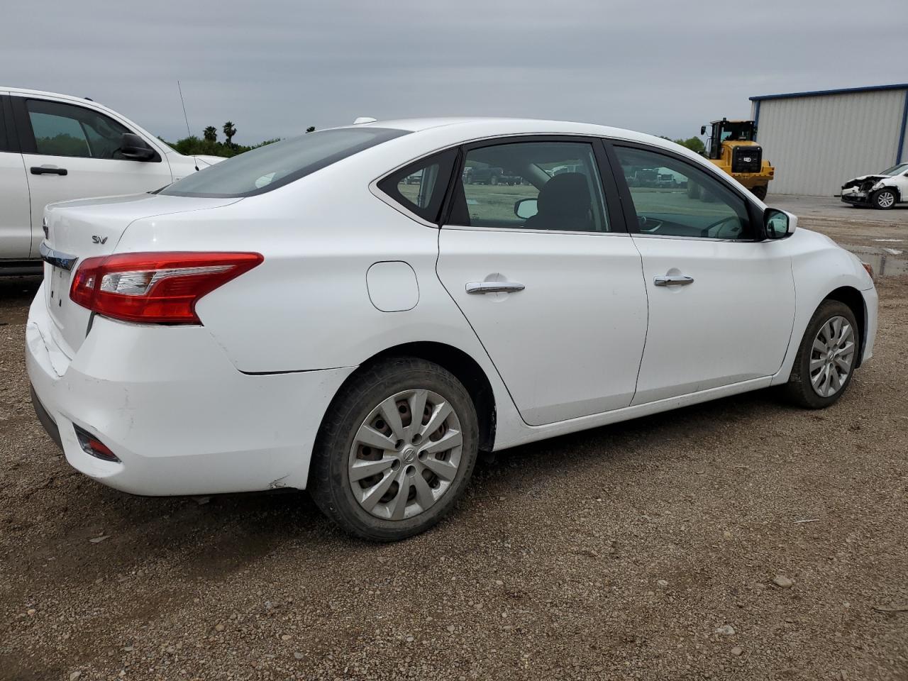 2017 NISSAN SENTRA S - Фото 3