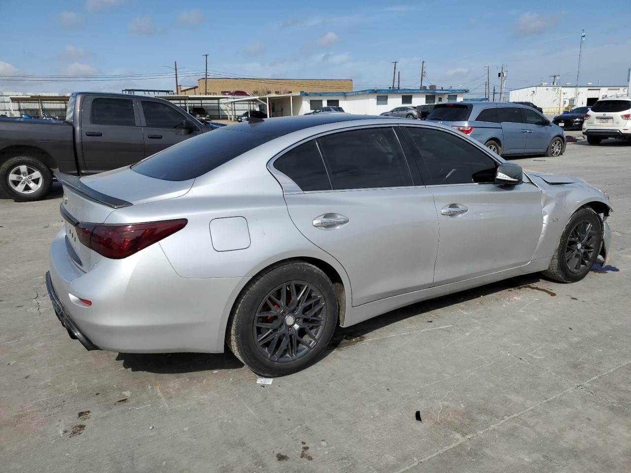 2016 INFINITI Q50 PREMIU - Фото 3