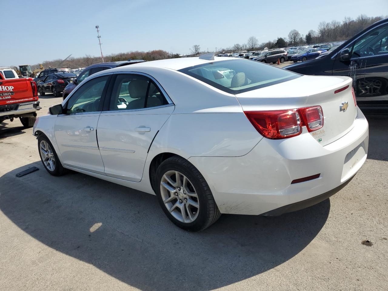 2015 CHEVROLET MALIBU 1LT - Фото 2