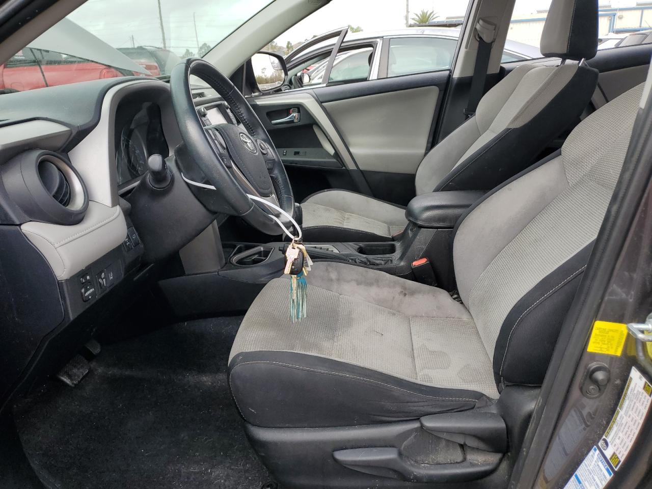 2017 TOYOTA RAV4 XLE - Image 7