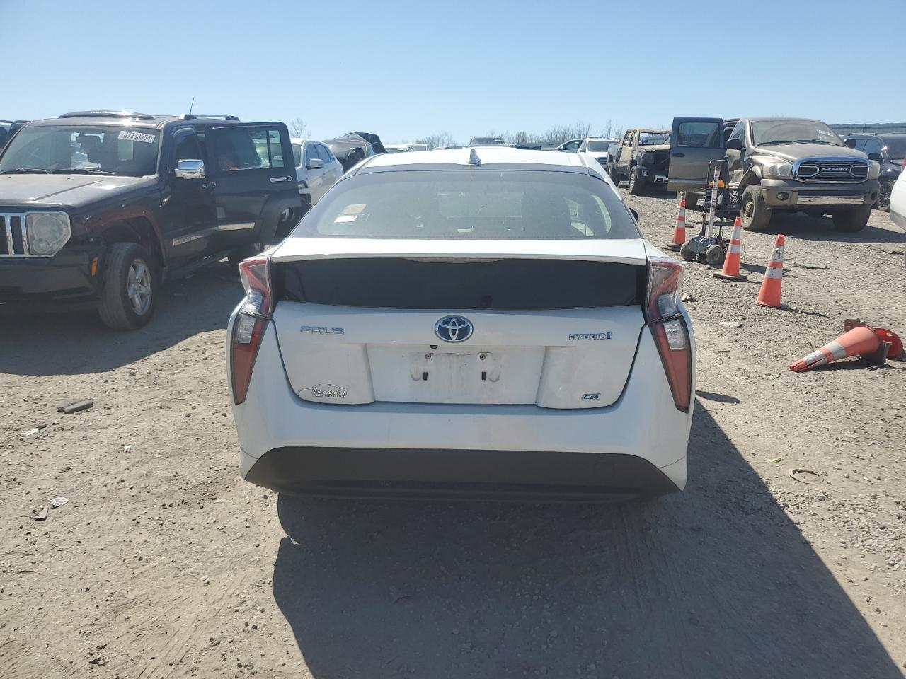 2016 TOYOTA PRIUS - Image 6