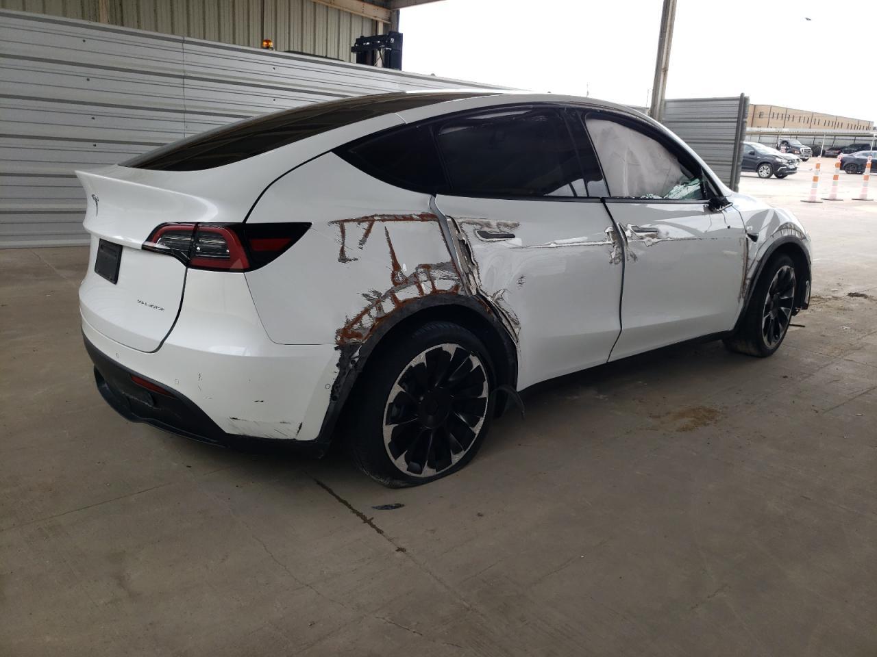 2022 TESLA MODEL Y - Image 3
