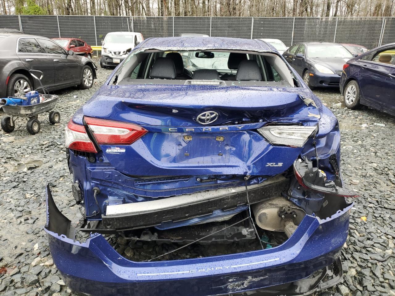 2018 TOYOTA CAMRY L - Фото 6