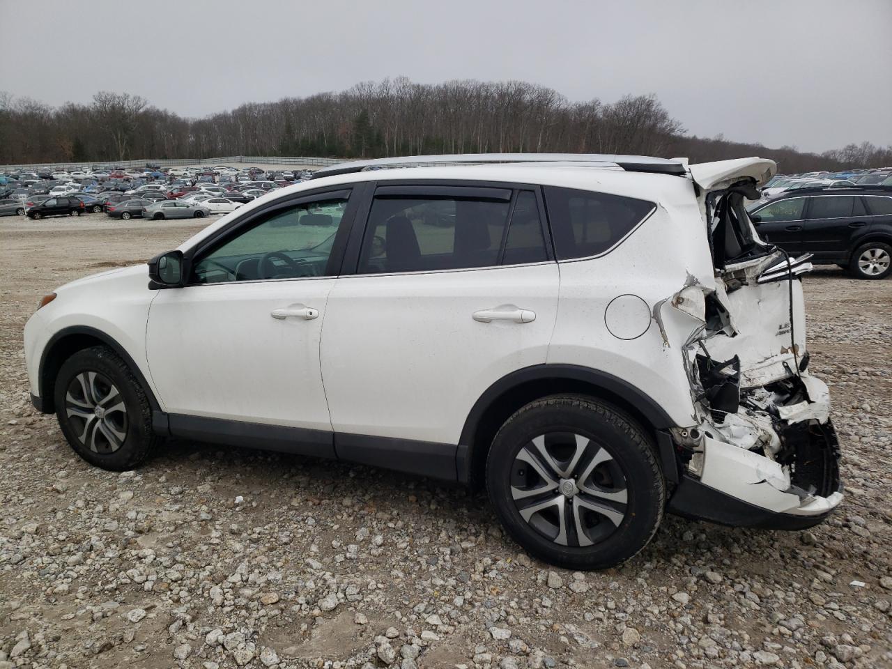 2016 TOYOTA RAV4 LE - Фото 2