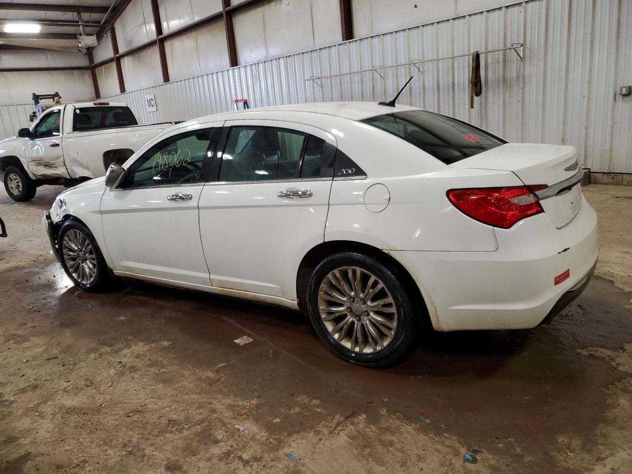 2012 CHRYSLER 200 LIMITE - Image 2