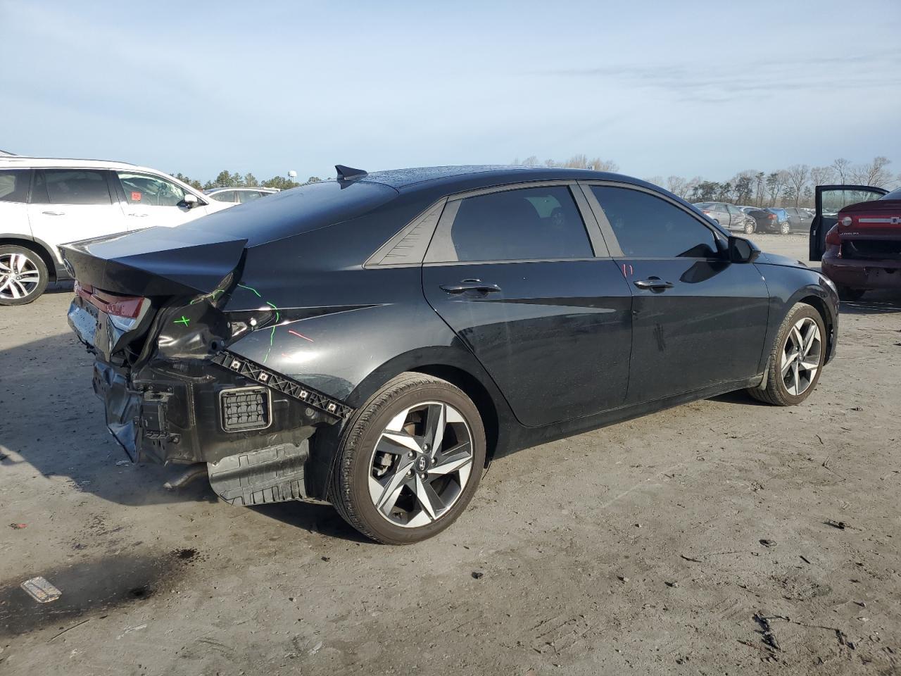 2023 HYUNDAI ELANTRA SE - Image 3