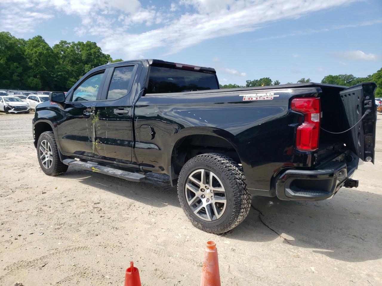 2019 CHEVROLET SILVERADO - Фото 2