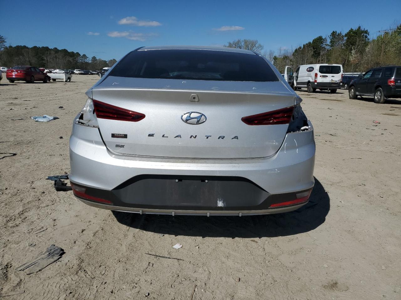 2019 HYUNDAI ELANTRA SE - Image 6
