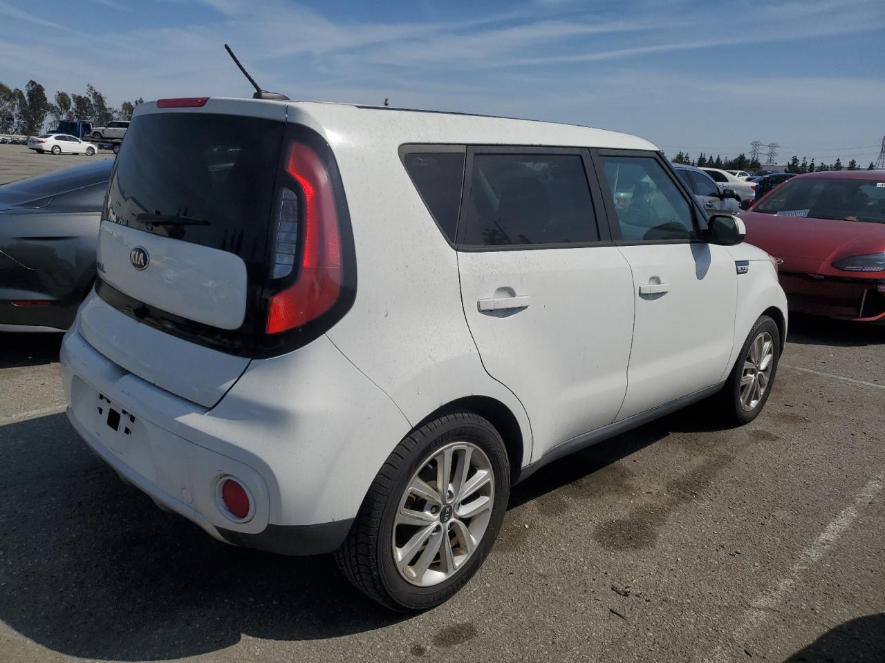 2017 KIA SOUL + - Image 3
