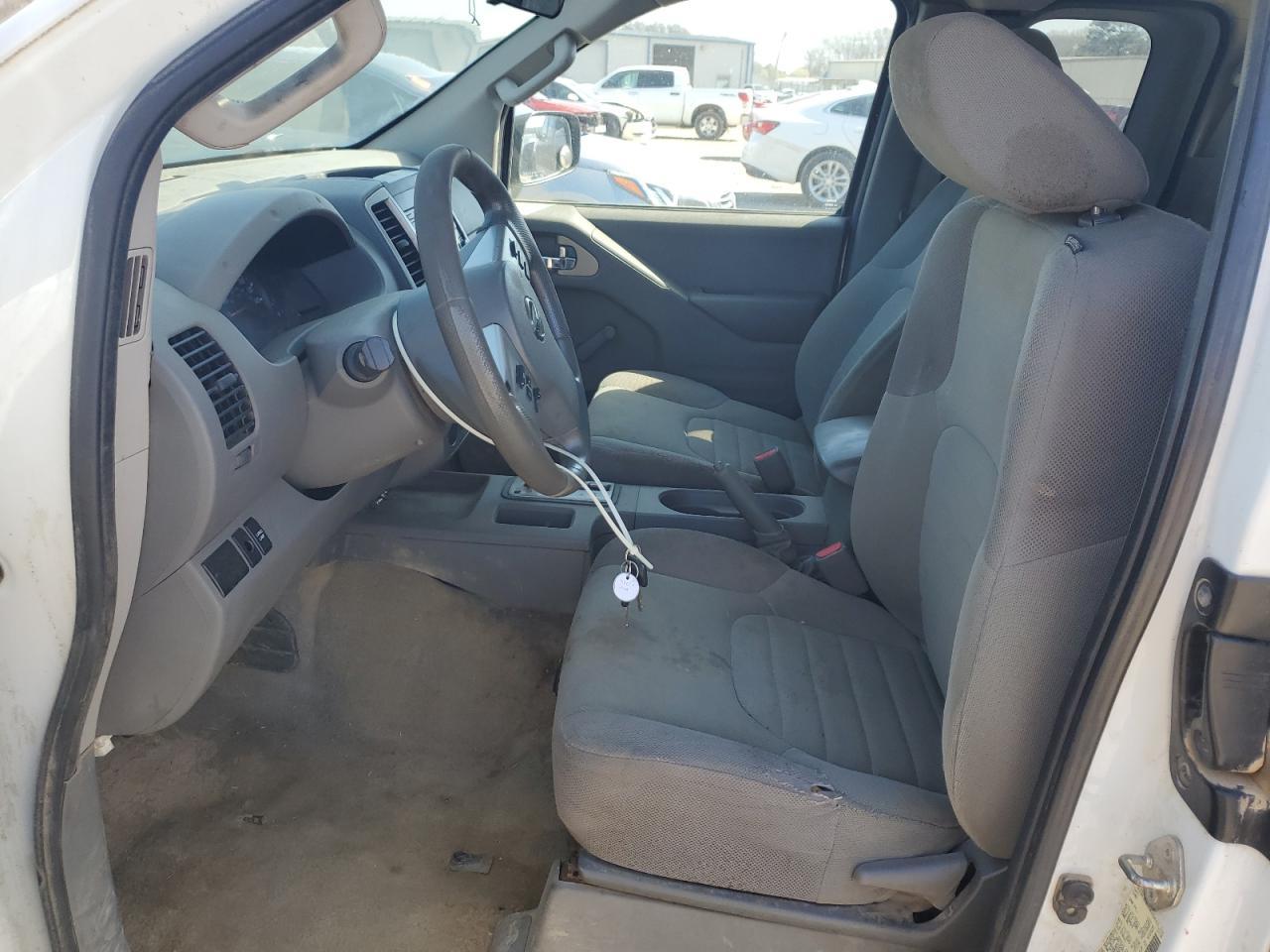 2017 NISSAN FRONTIER S - Фото 7