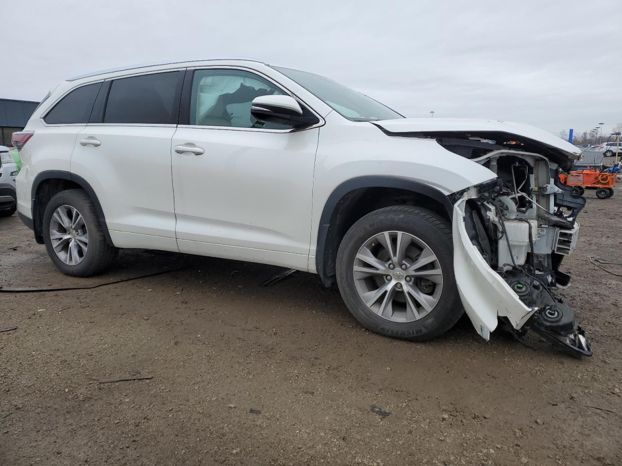 2014 TOYOTA HIGHLANDER - Фото 4