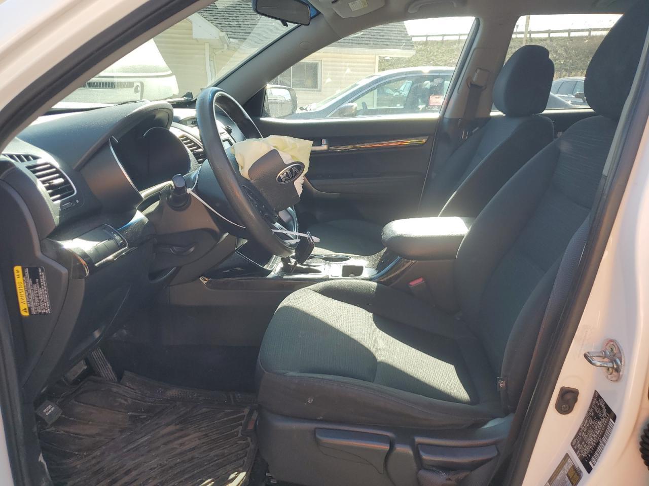 2014 KIA SORENTO LX - Image 7