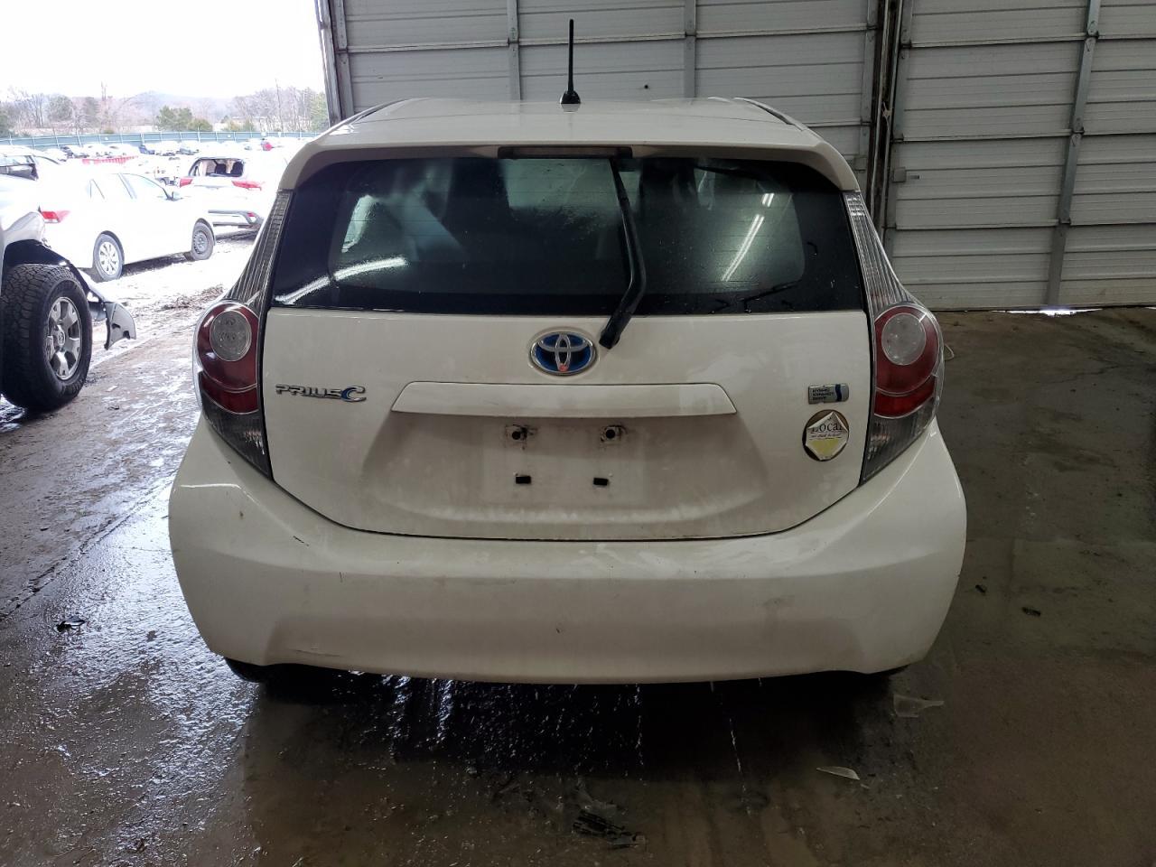 2013 TOYOTA PRIUS C - Фото 6