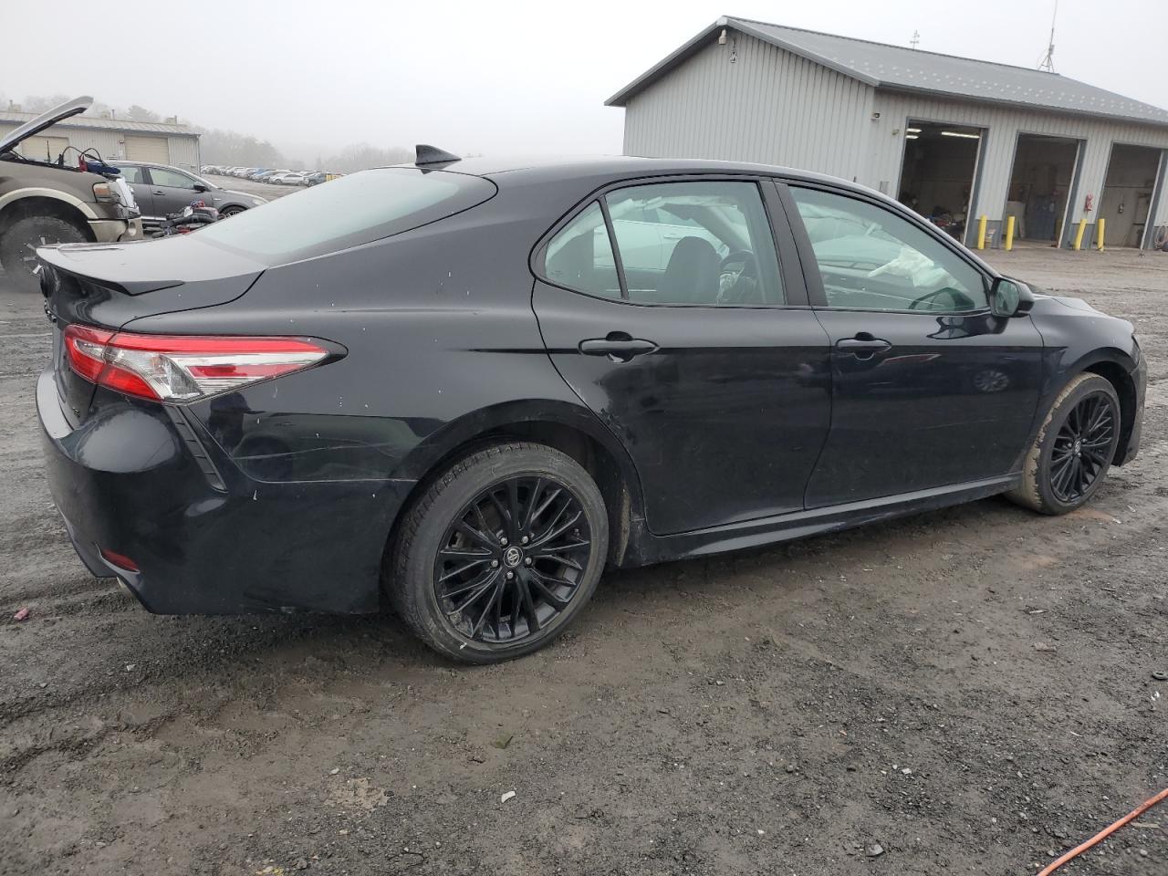 2019 TOYOTA CAMRY L - Фото 3
