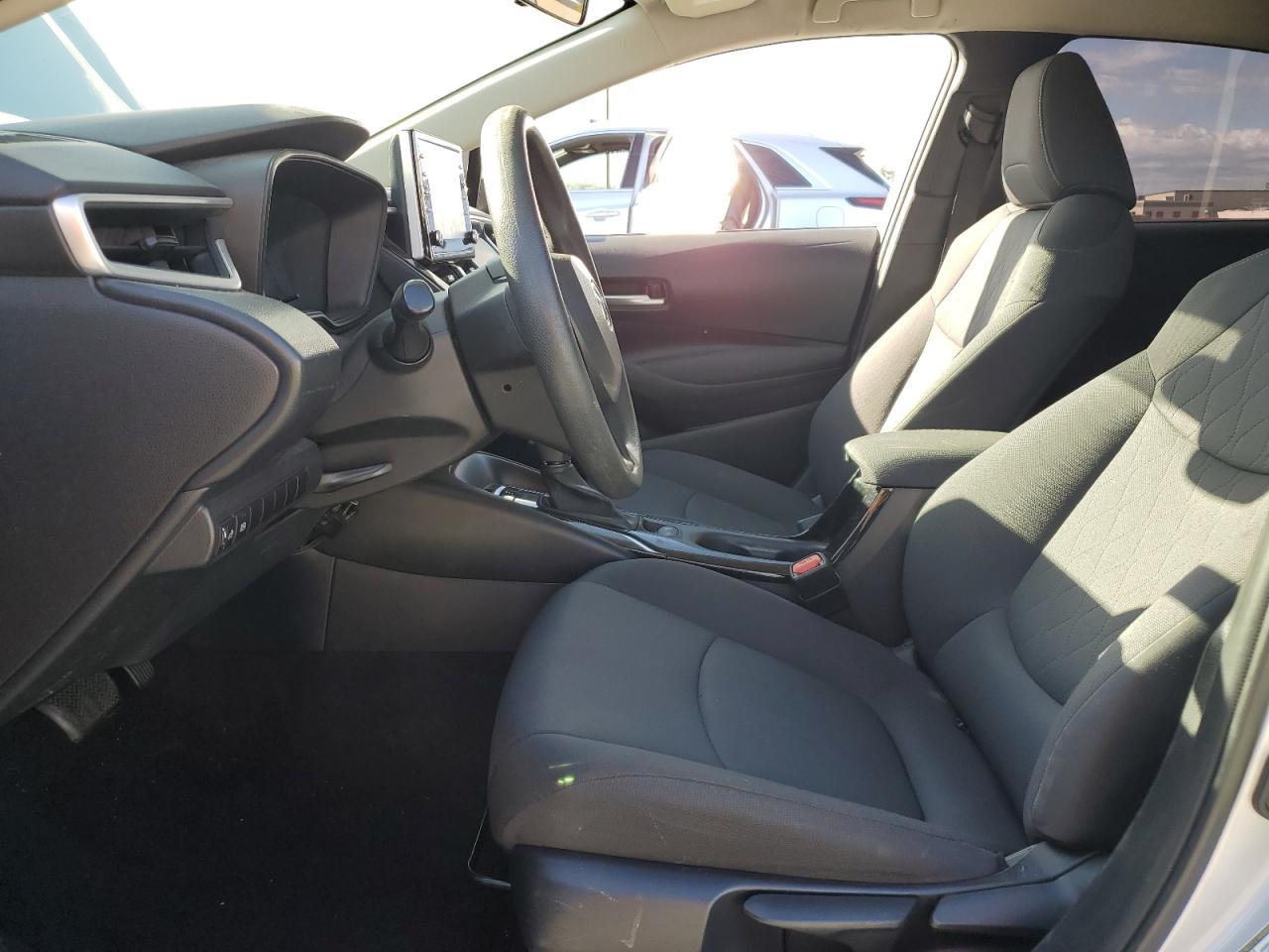 2020 TOYOTA COROLLA LE - Фото 7