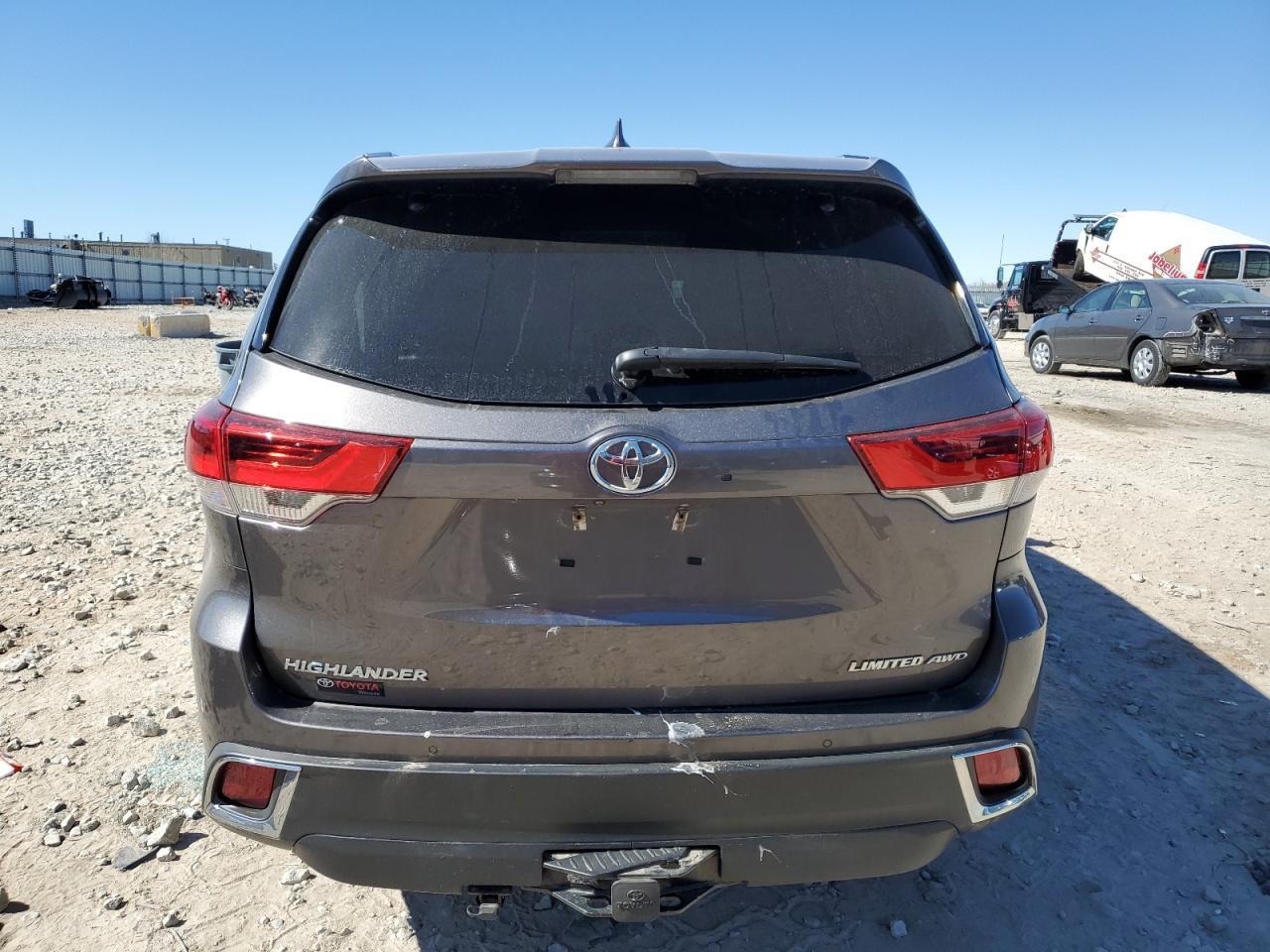2018 TOYOTA HIGHLANDER - Image 6