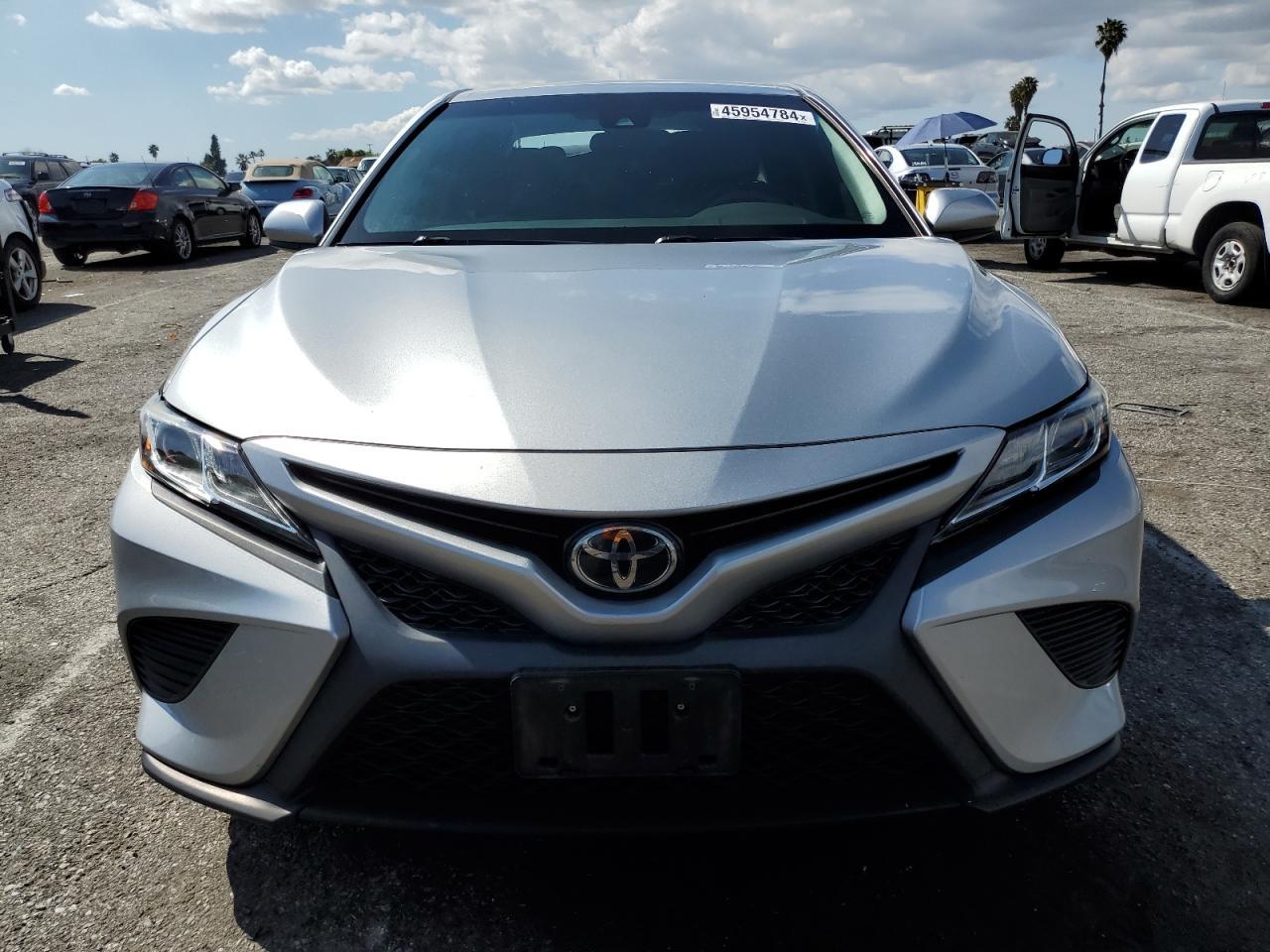 2018 TOYOTA CAMRY L - Фото 5