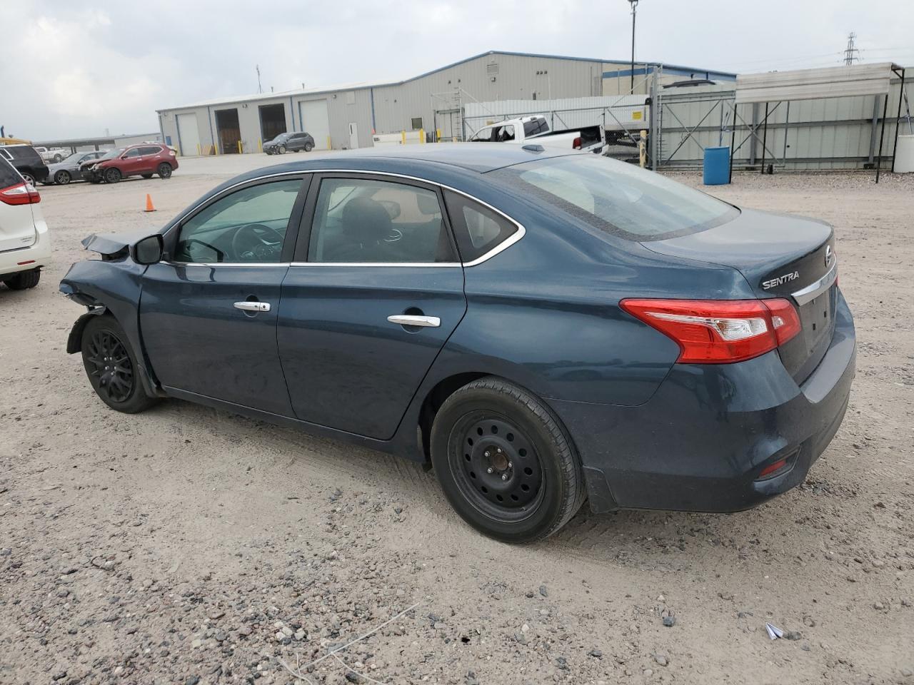 2017 NISSAN SENTRA S - Фото 2