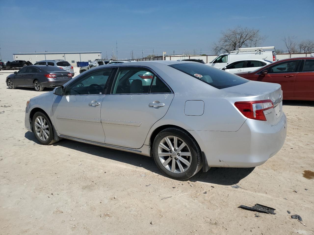 2014 TOYOTA CAMRY L - Image 2