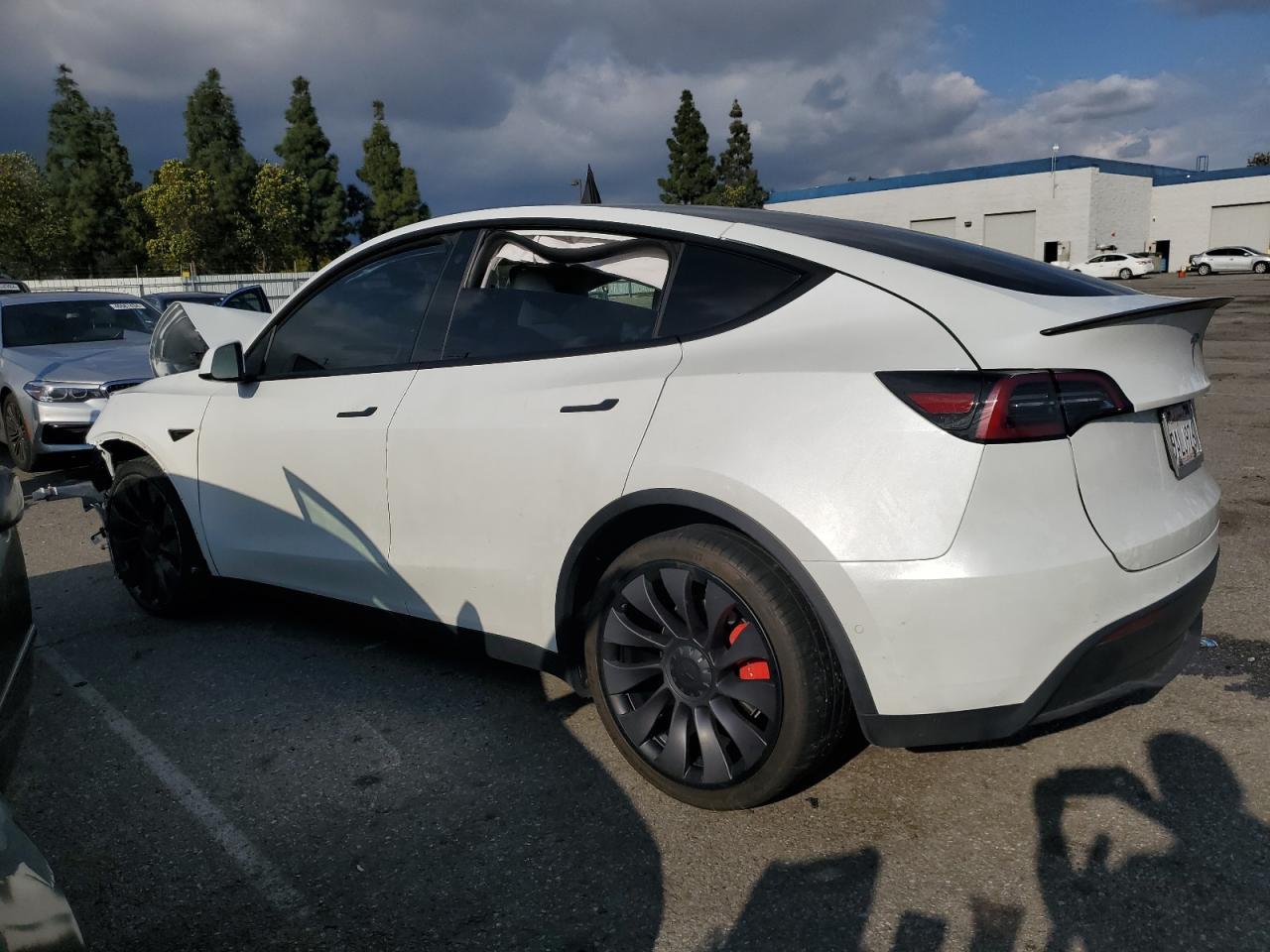 2022 TESLA MODEL Y - Image 2