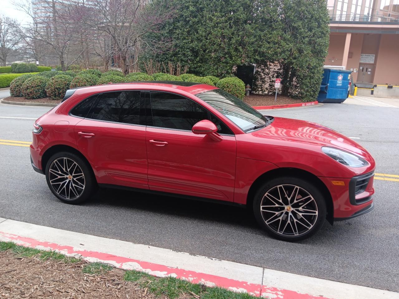 2023 PORSCHE MACAN BASE