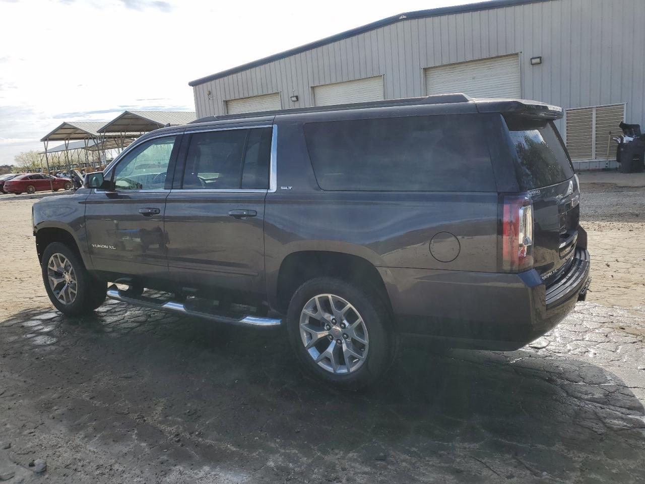 2016 GMC YUKON XL C - Image 2