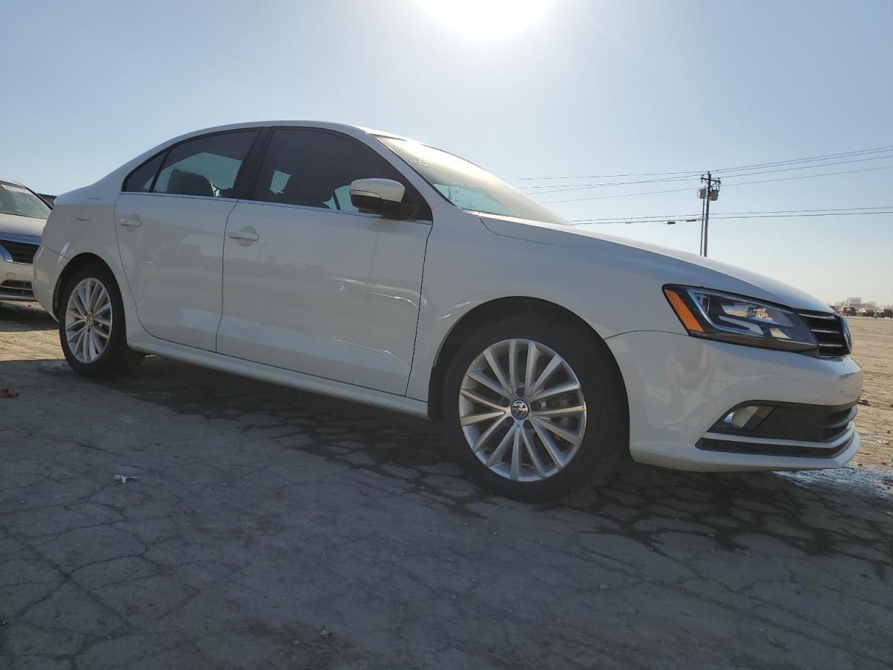 2016 VOLKSWAGEN JETTA SEL - Image 4