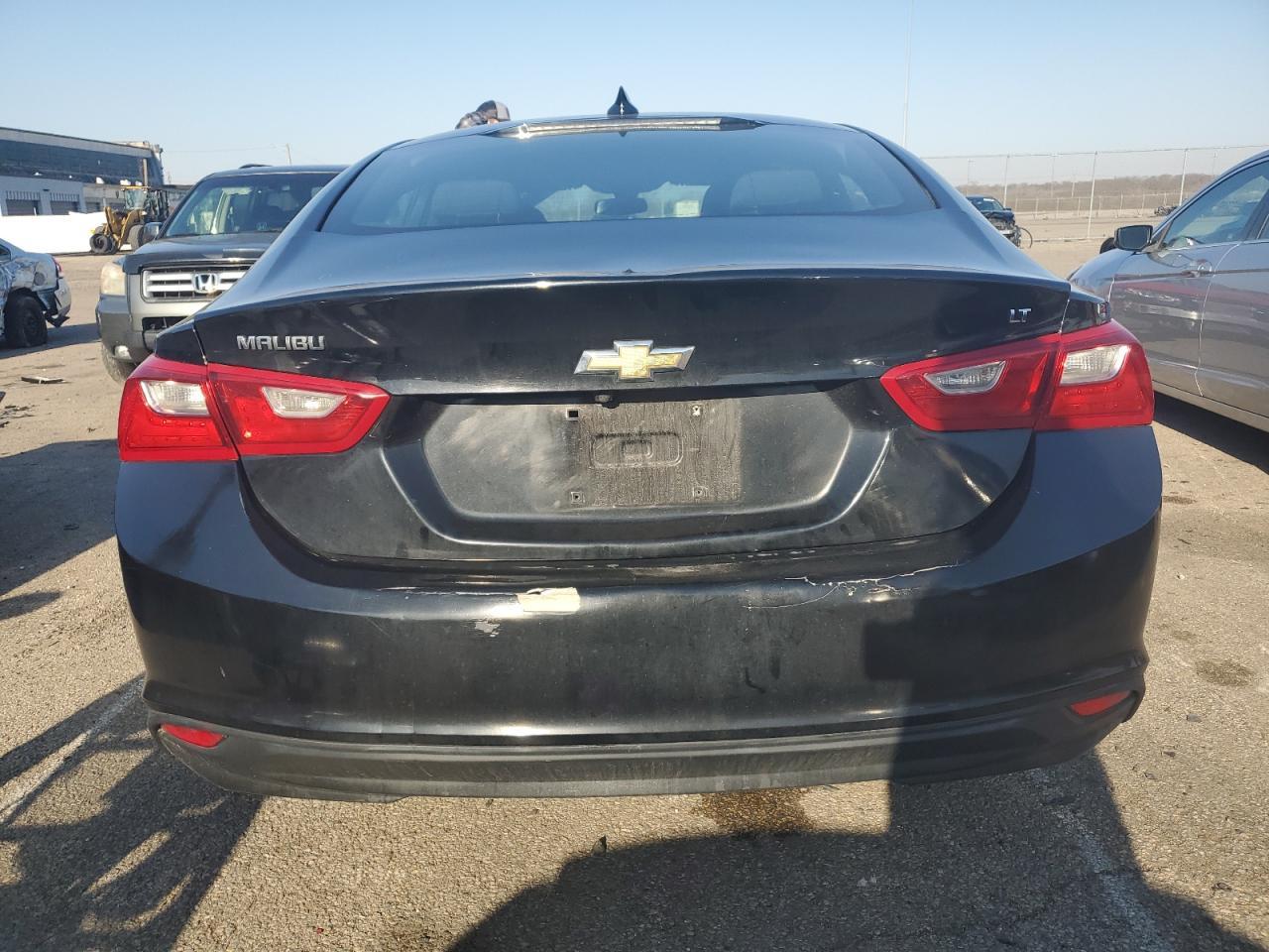 2017 CHEVROLET MALIBU LT - Image 6