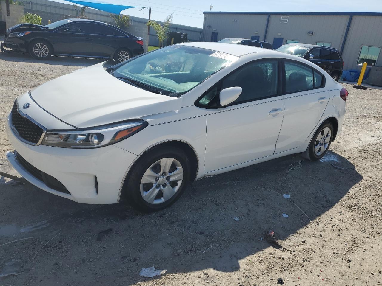 2017 KIA FORTE LX car image